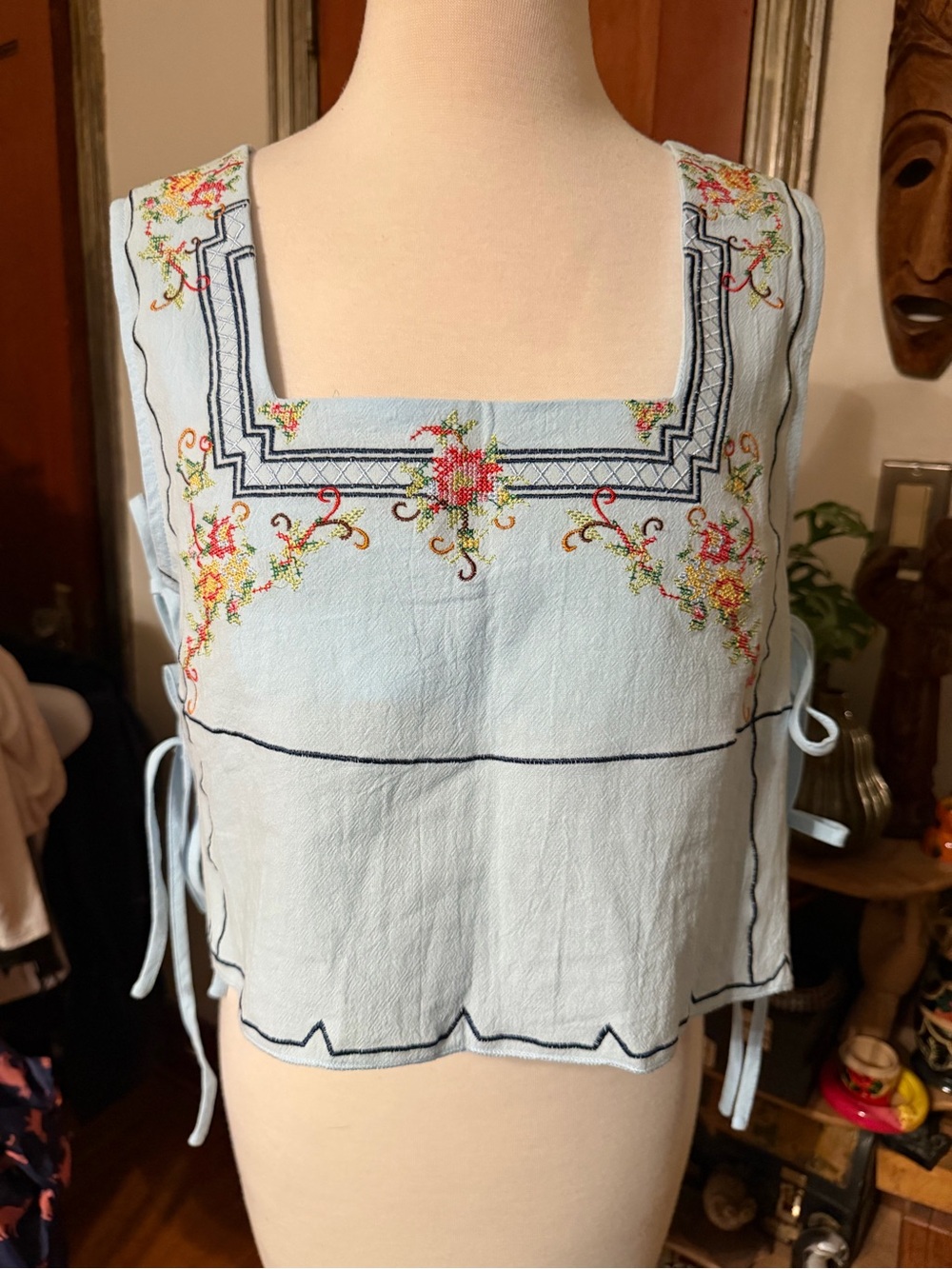 Cottagecore Garden Wall Embroidered Side Tie Tank Crop Cotton Top Size Medium